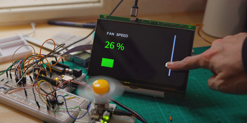 Controlling a DC Motor and Displaying Graphs Using a Slider